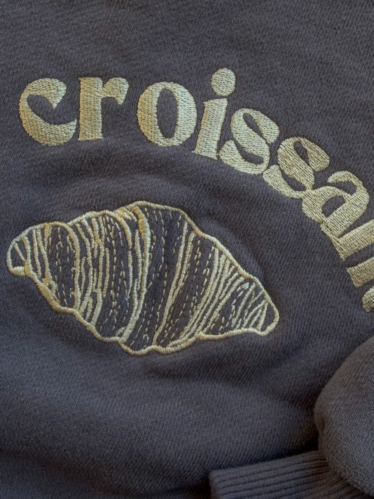 Le Croissant Sweatshirt 🥐 - Sweatshirts/Hoodies - Everybody Amsterdam