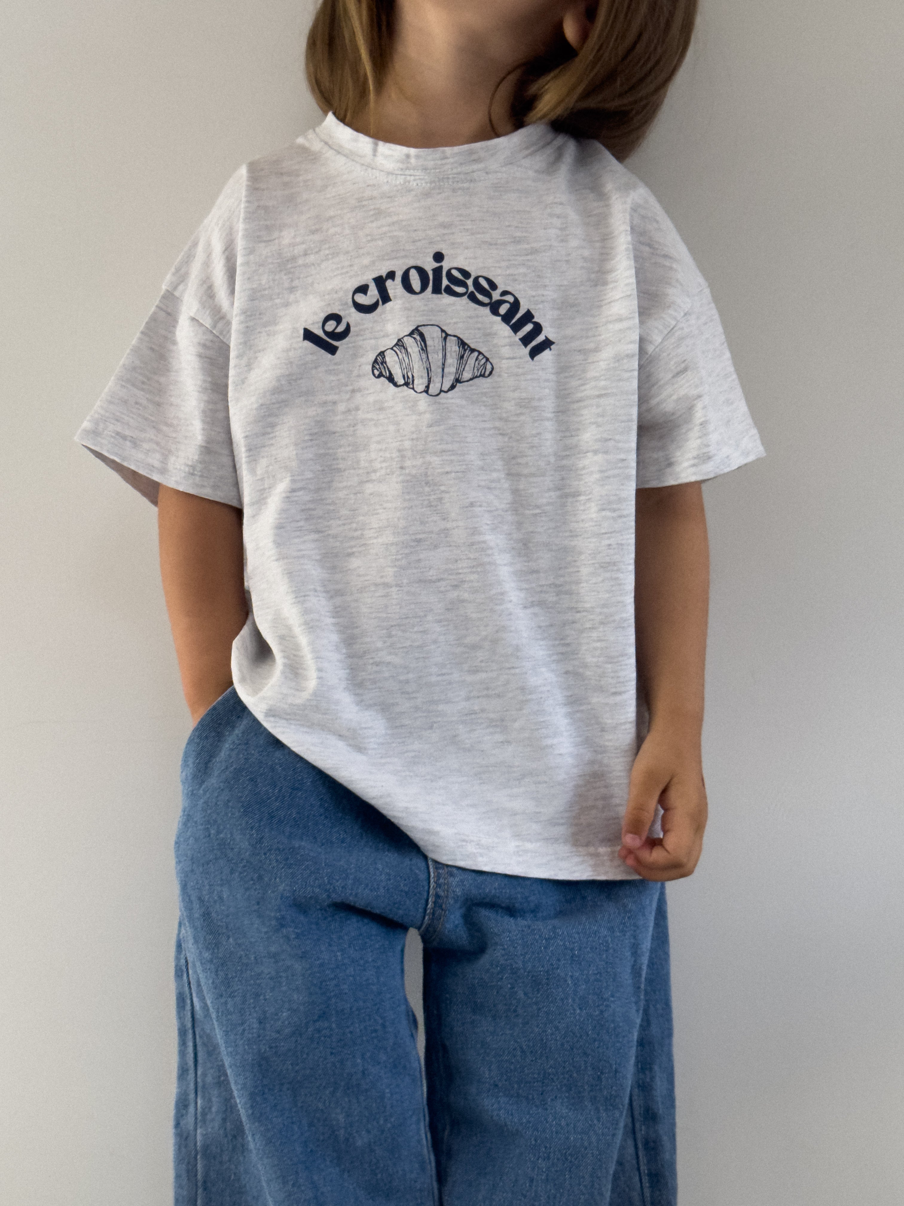 Le Croissant Lowered shoulder T-Shirt