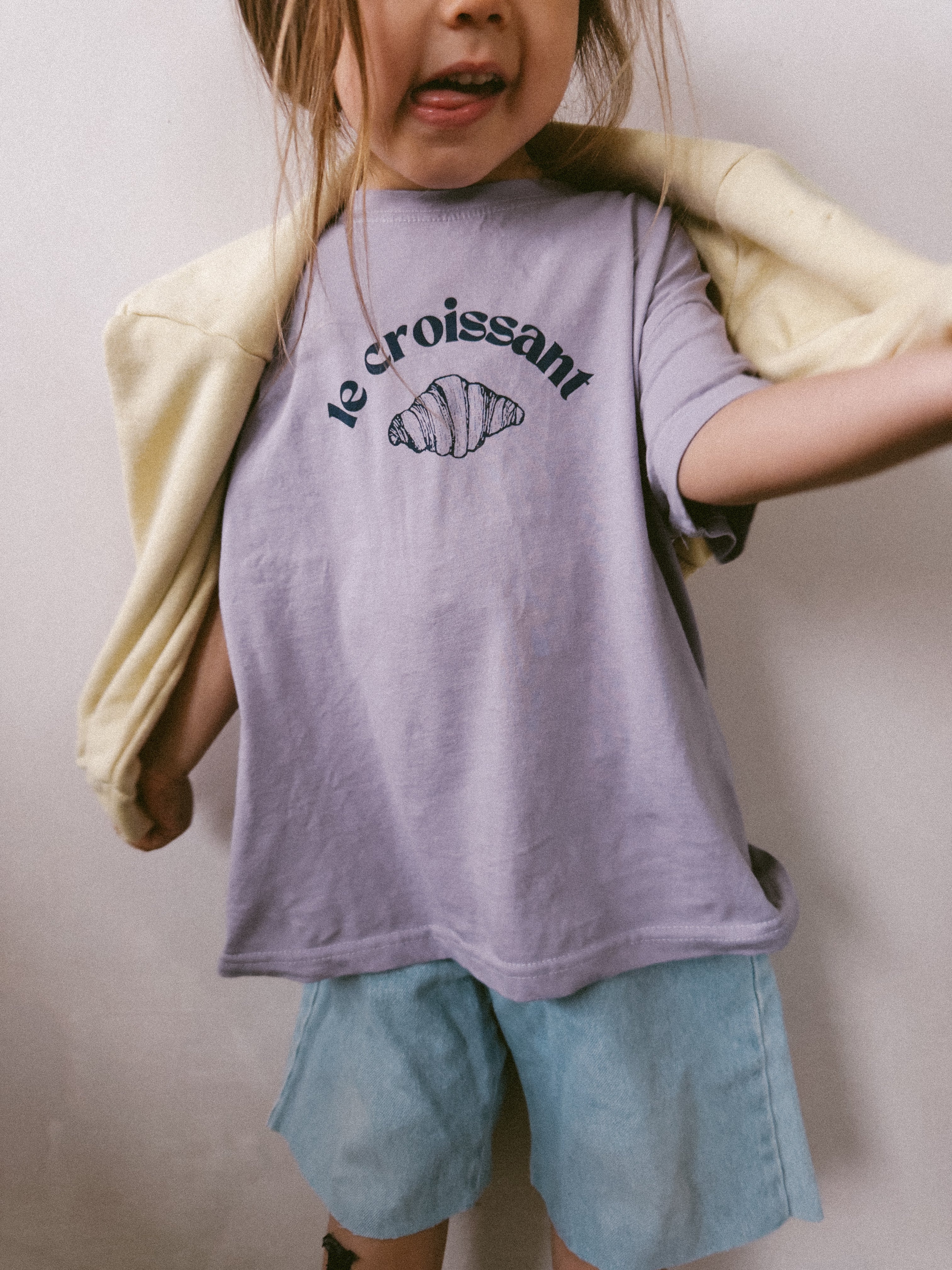Le Croissant Lowered shoulder T-Shirt