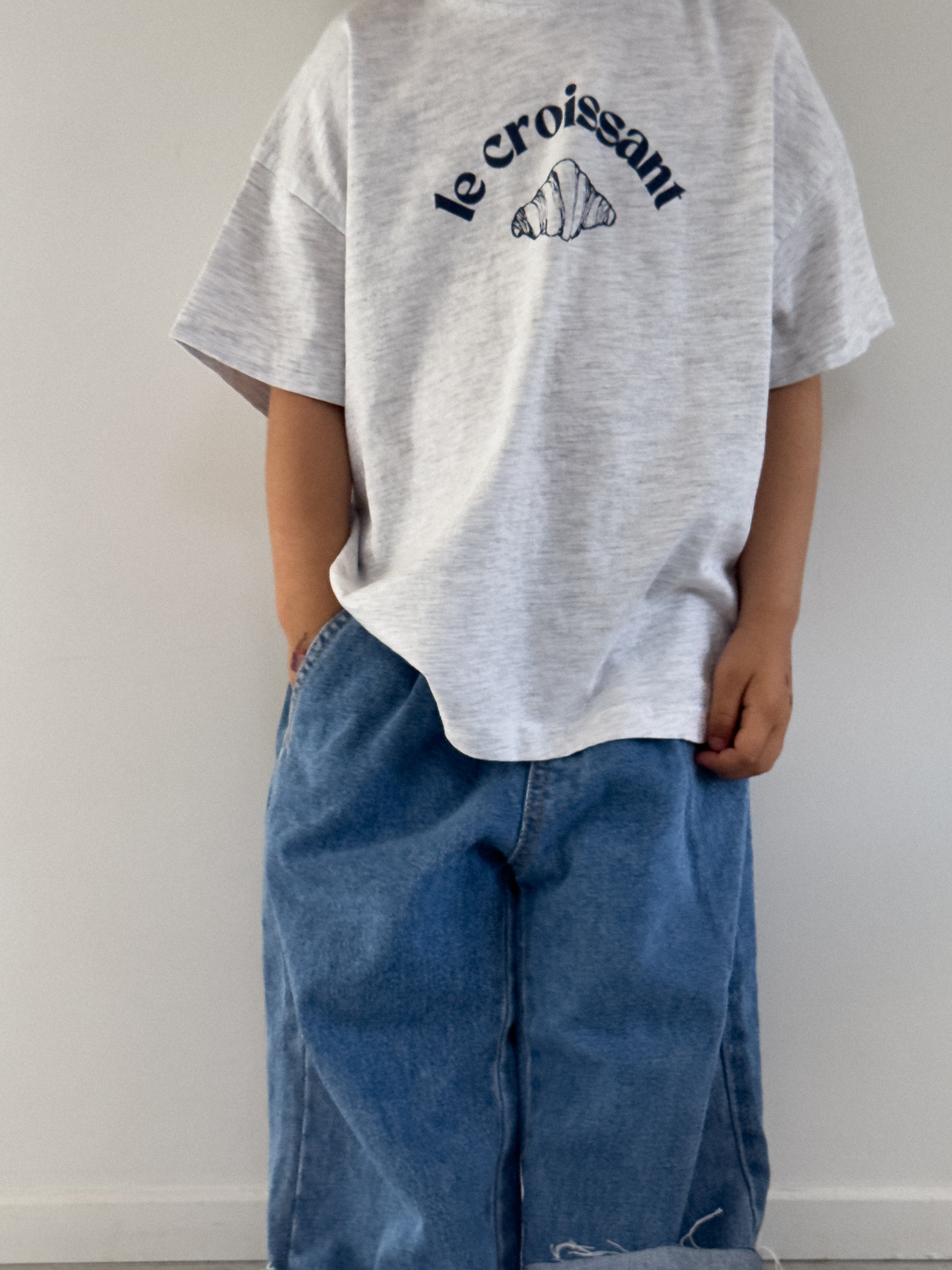 Le Croissant Lowered shoulder T-Shirt