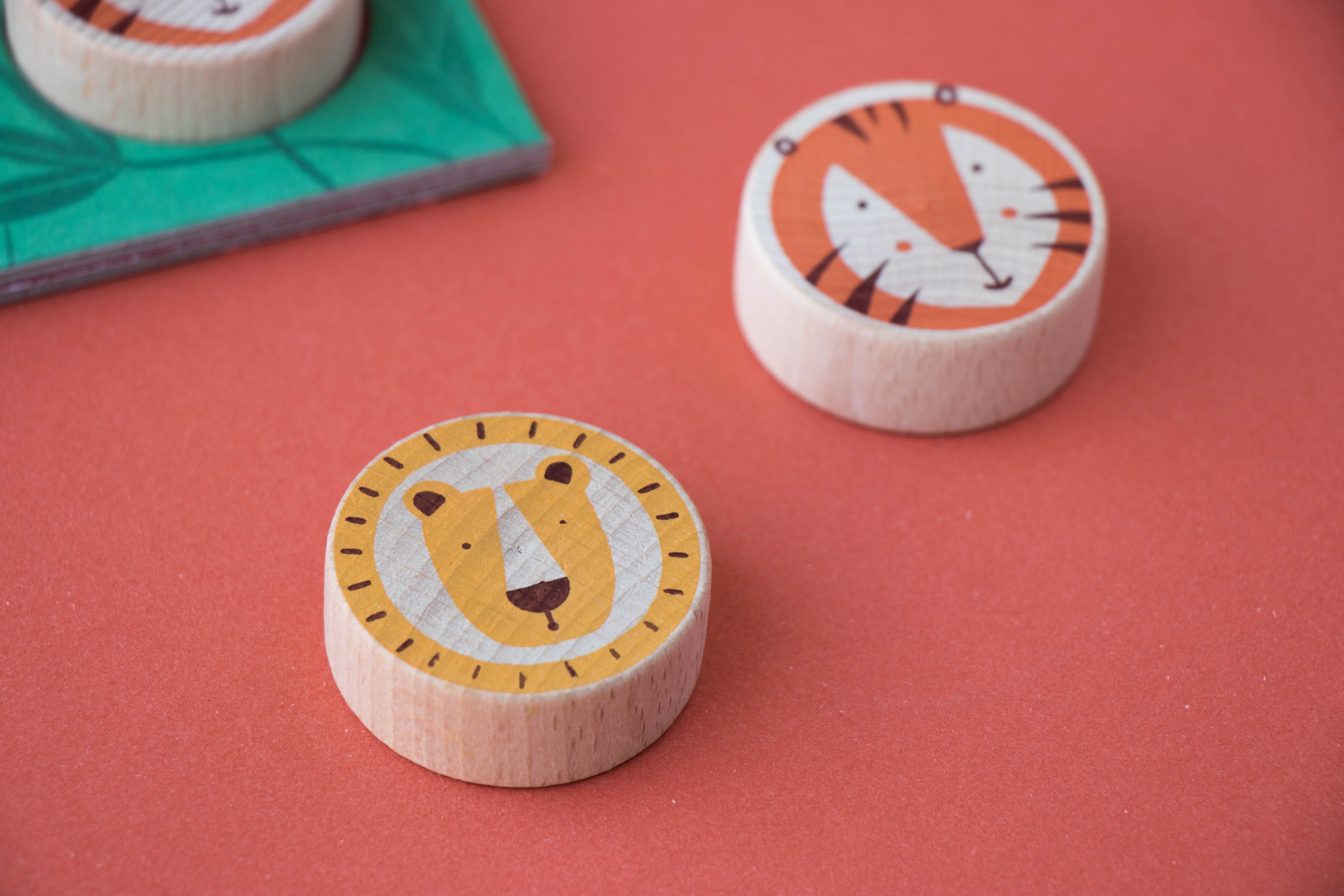 Lion and tiger tic tac toe Board Game Londji