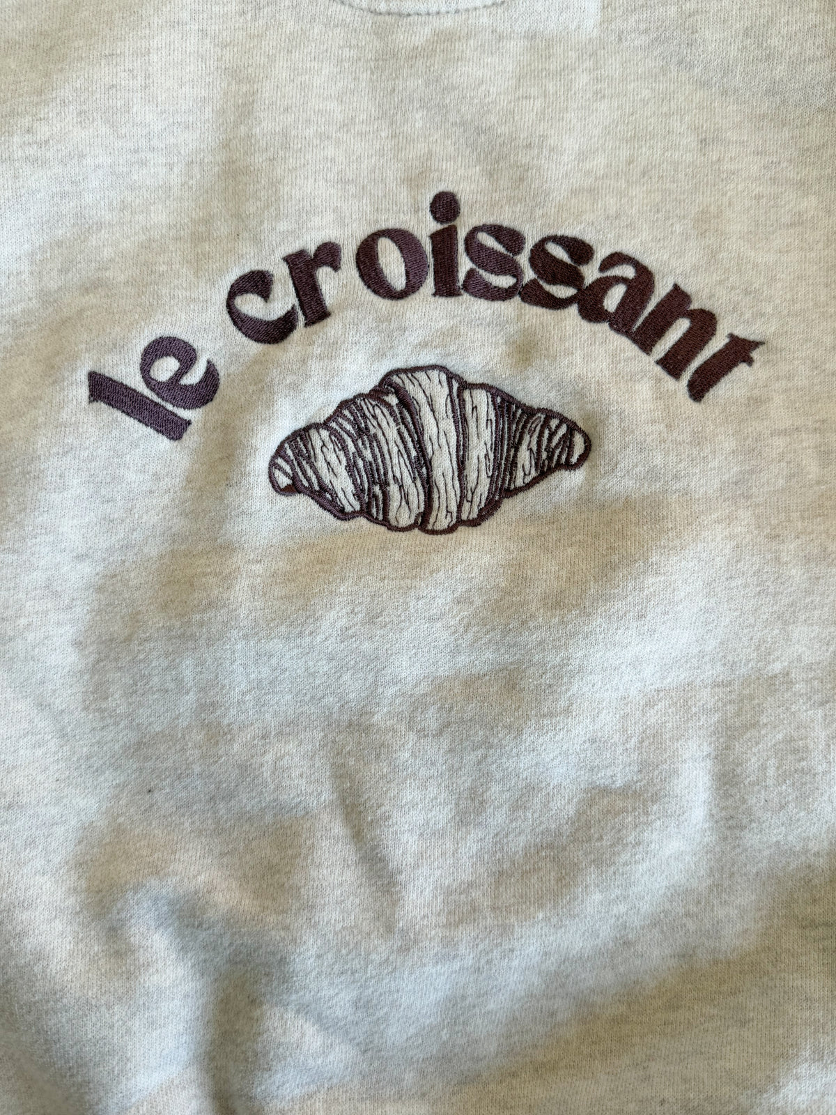 Le Croissant Sweatshirt 🥐 - Sweatshirts/Hoodies - Everybody Amsterdam