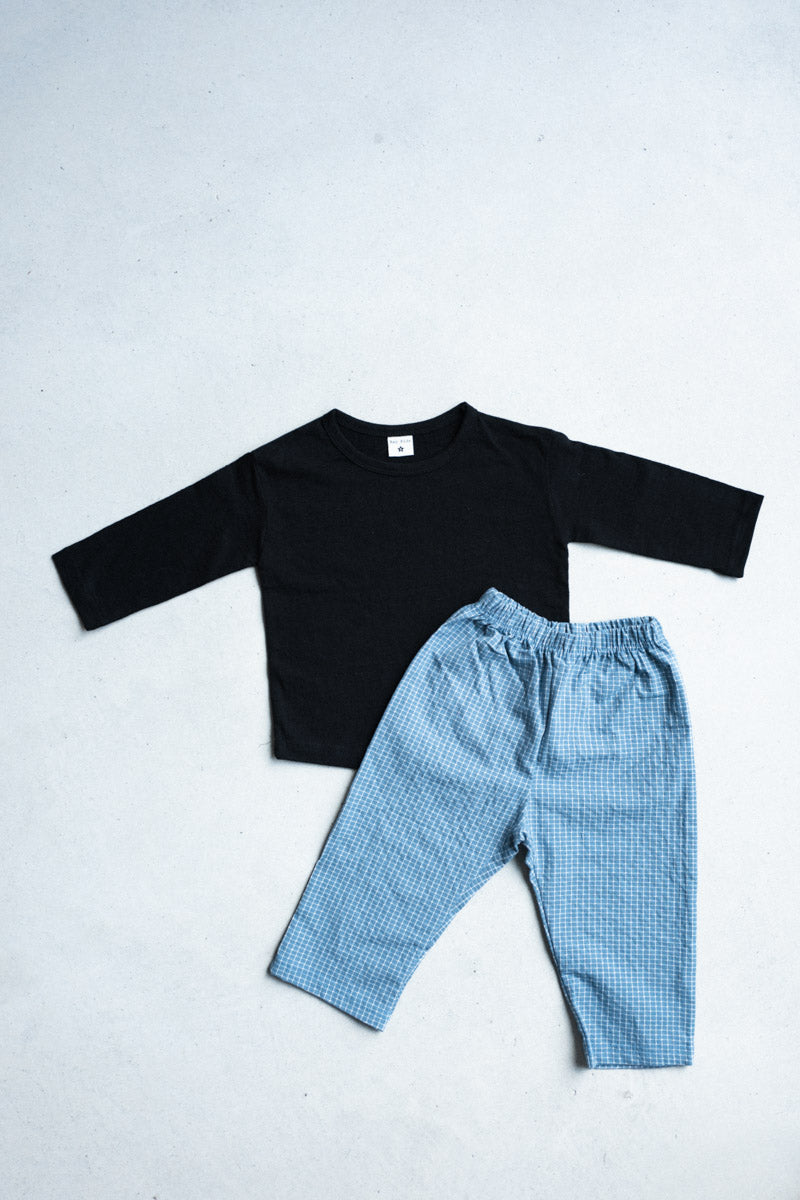 Tee Pants Top Bottom Set - Black - Khaki - Cotton Set - Everybody Amsterdam