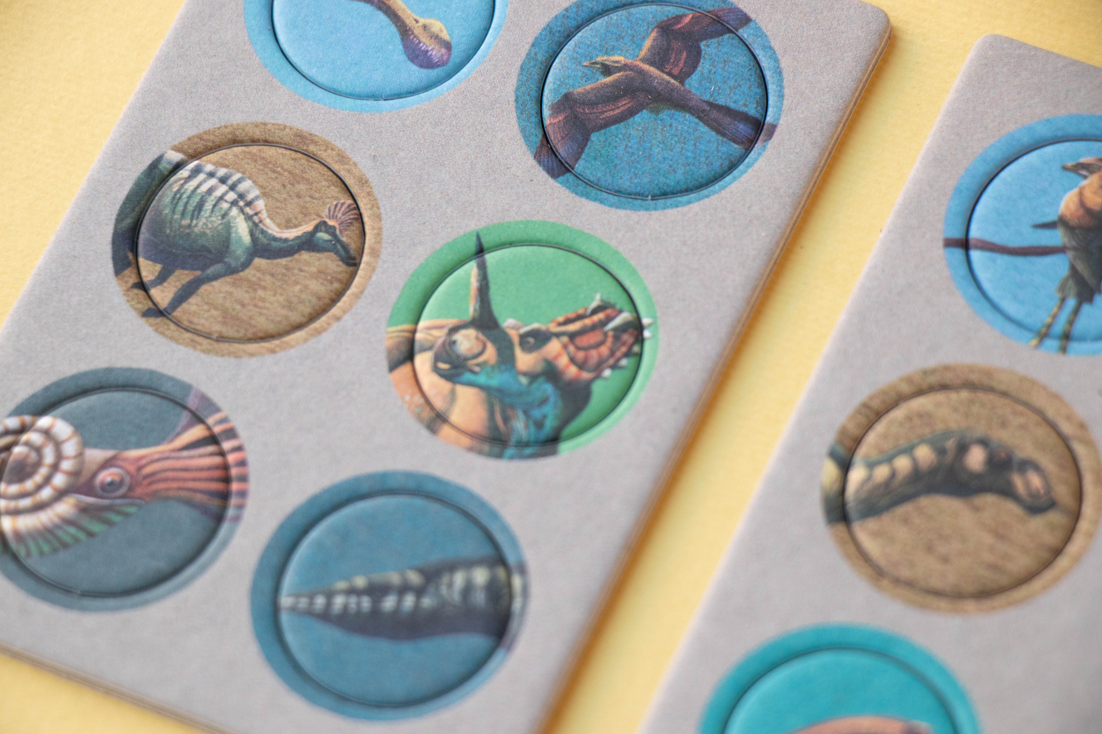 Tiny Puzzle - DINOSAURS Pocket Board Game Londji