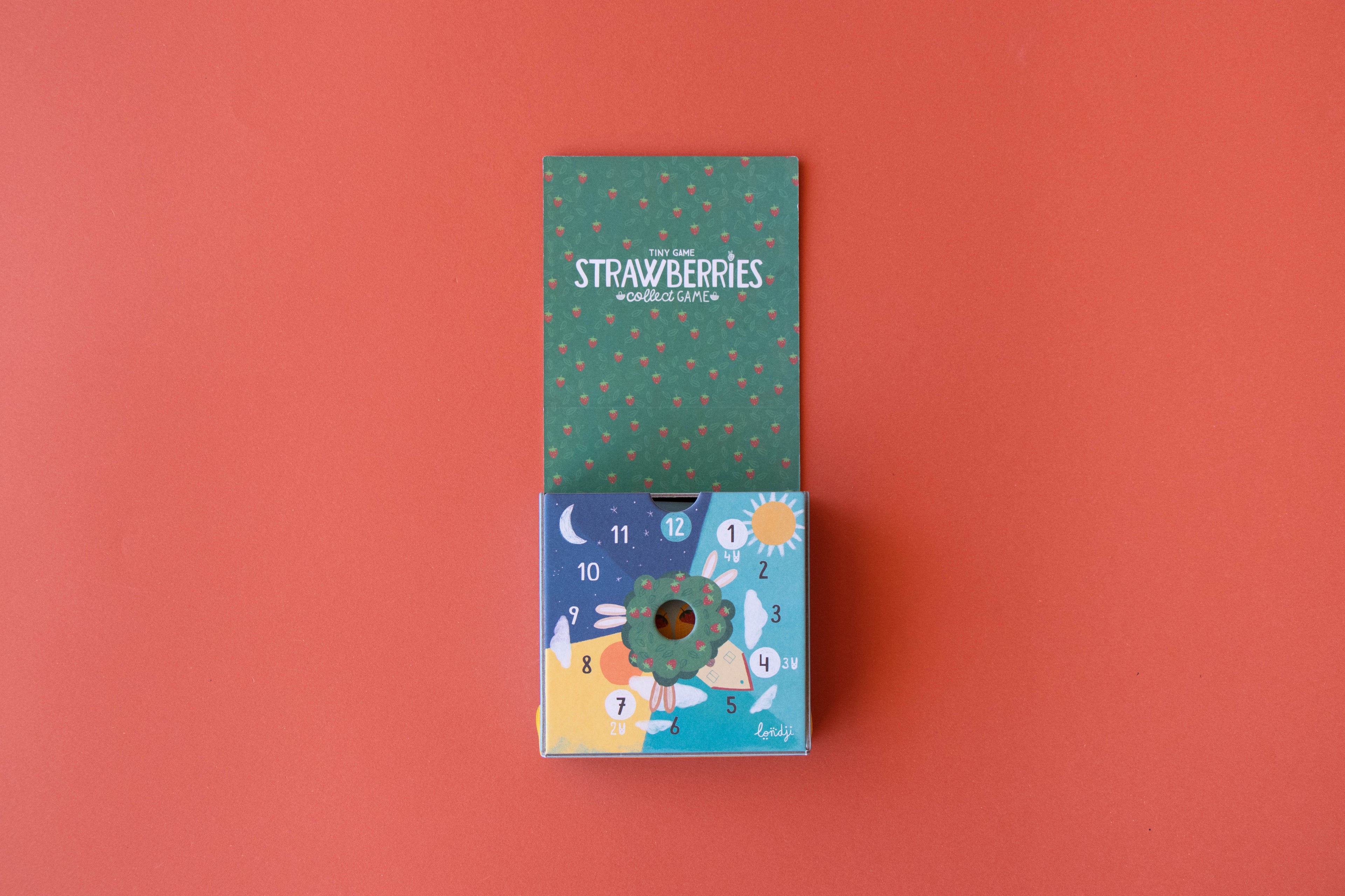 STRAWBERRIES Tiny Pocket Board Game Londji