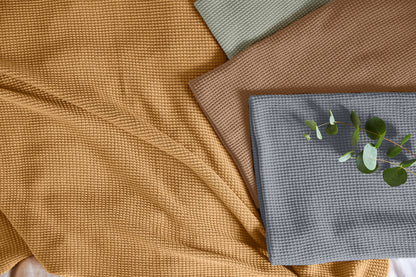 Knitted Blanket GOTS Nubs light brown, 80 x 100 cm  - Blankets  - Everybody Amsterdam 