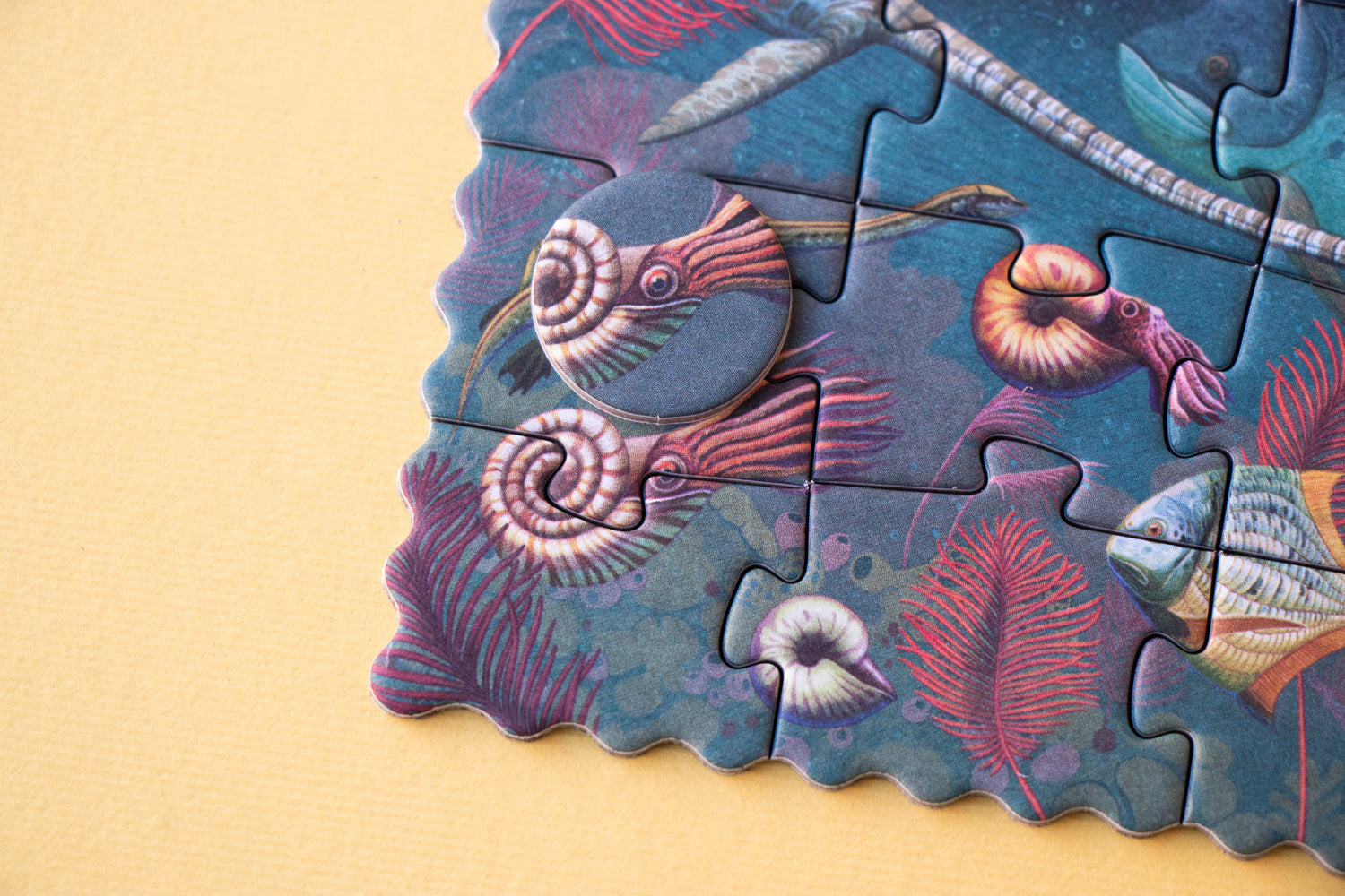 Tiny Puzzle - DINOSAURS Pocket Board Game