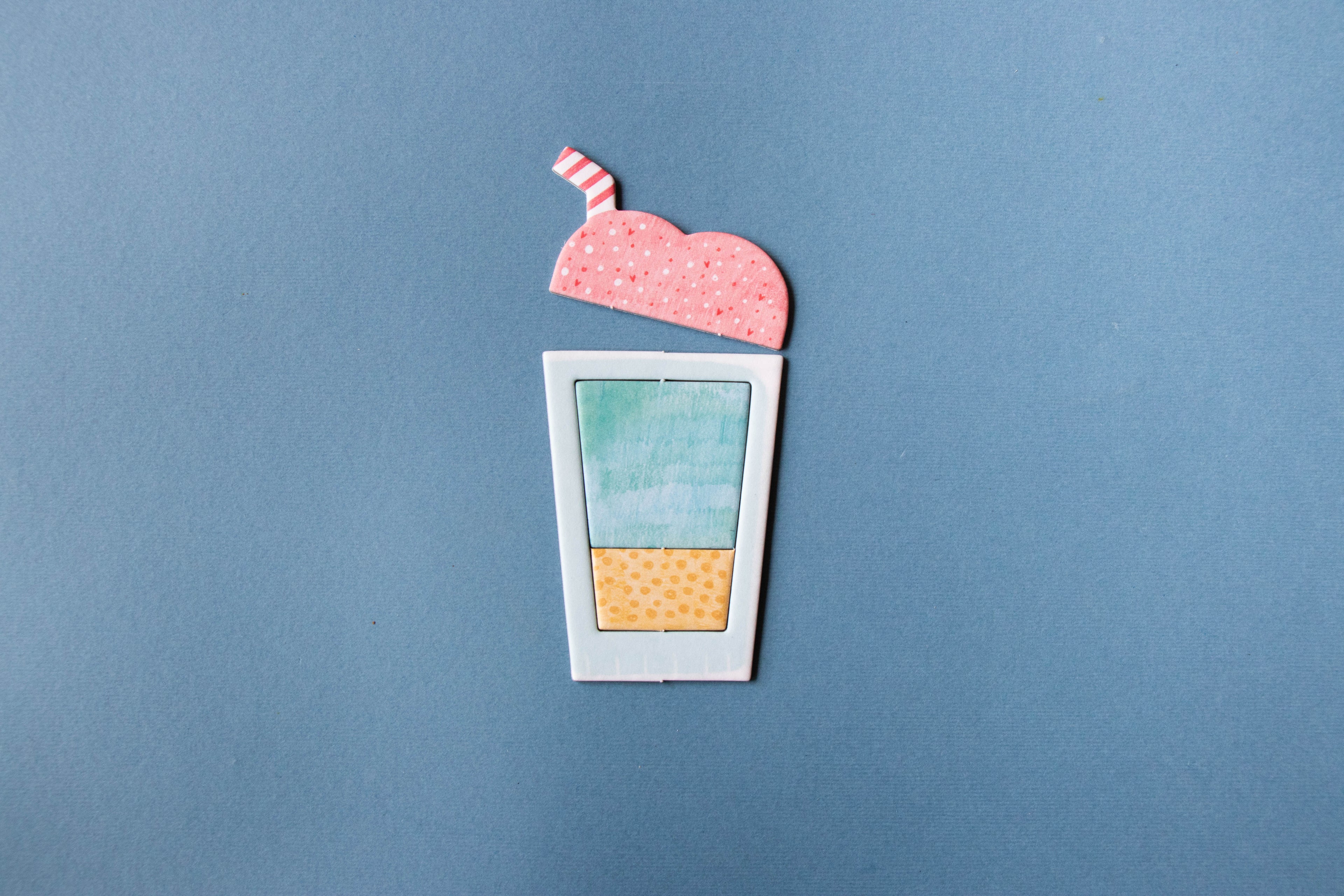 SHAKES Tiny Pocket Board Game