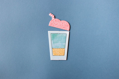 SHAKES Tiny Pocket Board Game